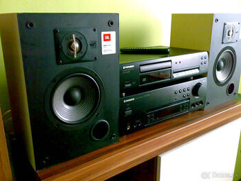 Pioneer sestava + Repro JBL.