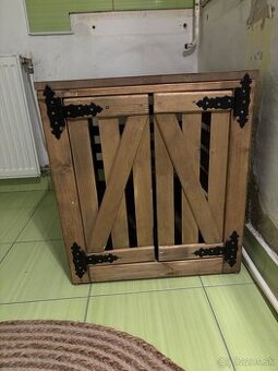 Drevena klietku pre psa