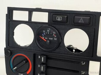 BMW E30 - Držiak budíka (Rádio)