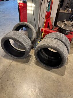 255/35R19 zimné