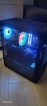 Predám veľmi pekný PC vhodný aj na hry / prácu - TOP stav