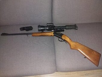 IŽ-18 + Yukon Photon XT