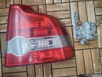 Prave zadné svetlo volvo s40 II.
