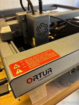 Laserová gravirovačka Ortur laser master 3 10w s kompresorom
