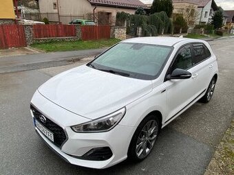 Hyundai i30 1.4 TGDI 103kW (140HP), Super stav