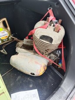 Jawa 250 559 motor