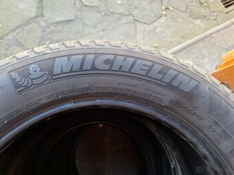 Letné pneumatiky Michelin Latitude 235/55 R17 99V