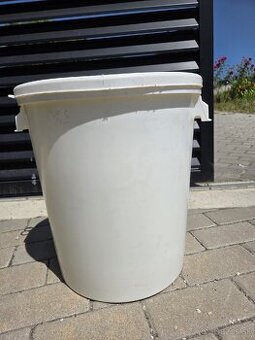 Plastová nádoba cca 50 litrov
