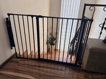 BABYDAN Priestorová zábrana Flex M čierna 90-140 cm