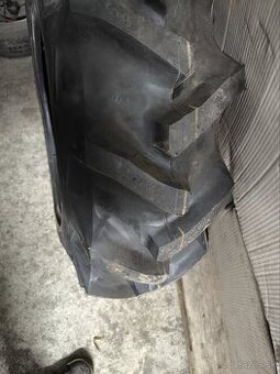 Predám sipove koleso na traktor nove