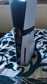 Playstation 5 PRO s mechanikou