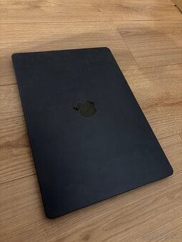 Predám MacBook Air 15” M3 – 16 GB RAM / 512 GB SSD / Záruka