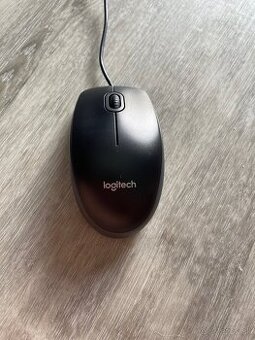 Myš logitech B100