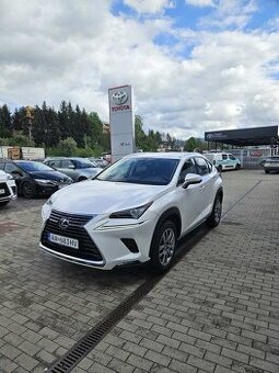 Lexus NX 300h 4x4