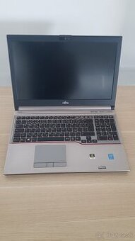 Notebook FUJITSU / i7 / 8GB / 256GB / 15.6"