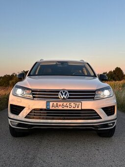 VW Touareg 3.0 TDI V6 193kw – výborný stav