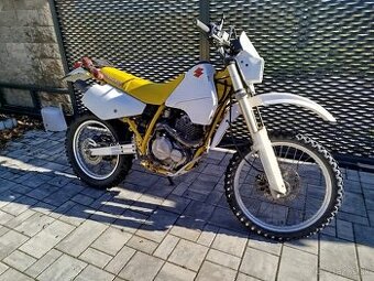 Predám spoľahlivé enduro Suzuki DR350