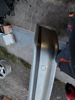 E39 zadný nárazník