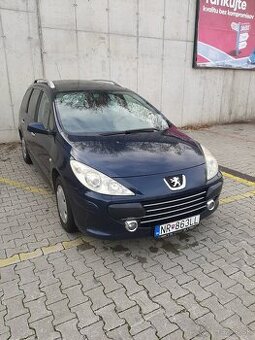 Peugeot 307 SW 1.6 diesel 80 kW 7 miestne