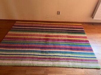 Ppredám vlnený koberec