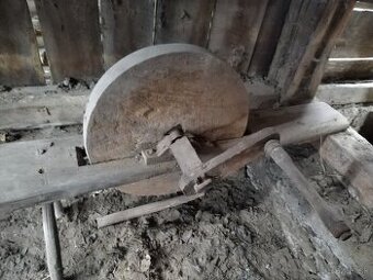 Drevené starožitnosti