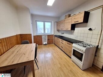 NOVINKA TEHLOVÝ 2 IZBOVÝ BYT, BALKÓN, PREŠOV, ŠIRŠIE CENTRU