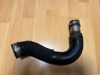 Hadica Intercooleru VW Touareg 1 2.5 TDi BAC