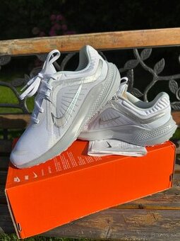 Sportove tenisky Nike Quest 5