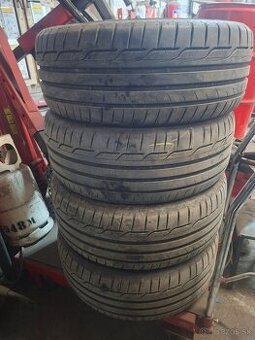225/45 r18