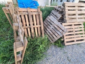 Darujem palety za odvoz