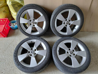 17" Skoda Octavia 225/45R17