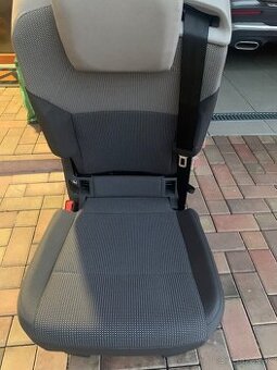 Prostřední sedačka VW Multivan T7 v látce