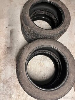 Pneumatiky celoročné