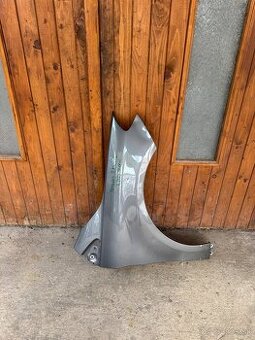 Mercedes B klassa w246 2011- pravý blatník