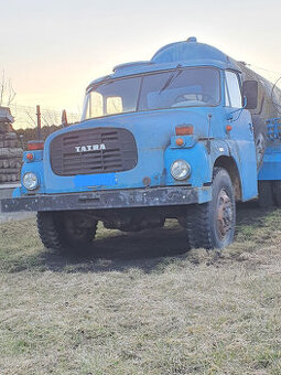Tatra 148