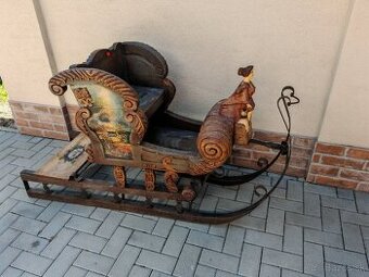 Veľké drevené starožitné sane