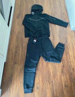 Nike Tech Fleece Black