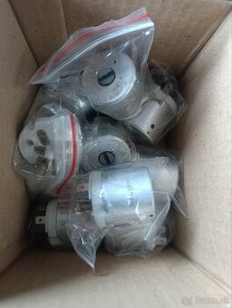 Zadná časť spinačky elektrická časť škoda Felicia favorit