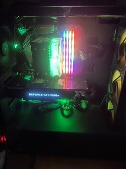 Ryzen 5 3600, GTX 1080Ti 11GB + Notebook Dell Vostro 14''