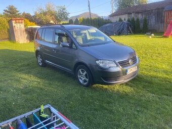Touran 1.9TDI 7 Miestne - 1