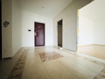 REZERVOVANÉ Na predaj nadštandardný 4-izbový byt