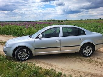 Superb 2.0 2006 facelift