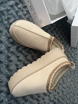 PAPUCE SNEHULE NA STYL UGG NOVE 39