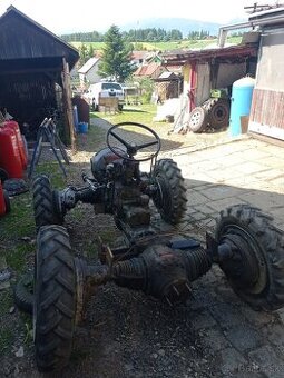 Malotraktor 4x4 Tatra 805