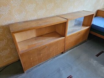 DARUJEM staru kniznicu (2x)