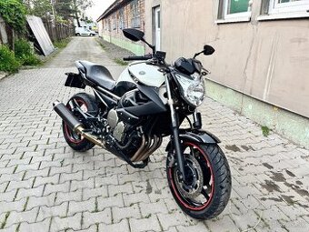 Yamaha XJ6
