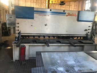 Tabulové hydraulické nůžky Baykal HNC 3100x13, PLC, CNC - 1