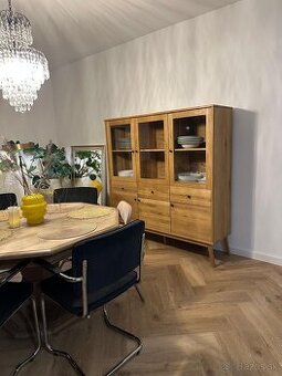 Luxusný dubový sekretár z masívu – ako nový