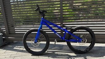 Street Trialový Bicykel Inspired Flow XP 22"