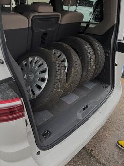 predam zimne pneu Continental 205 55 16